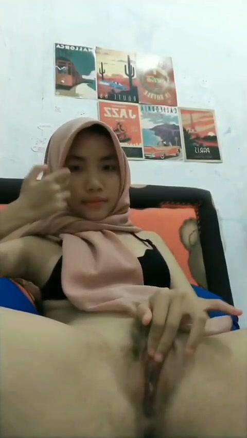 Bokep Abg Hijab Dini Alisa Doyan Colmek