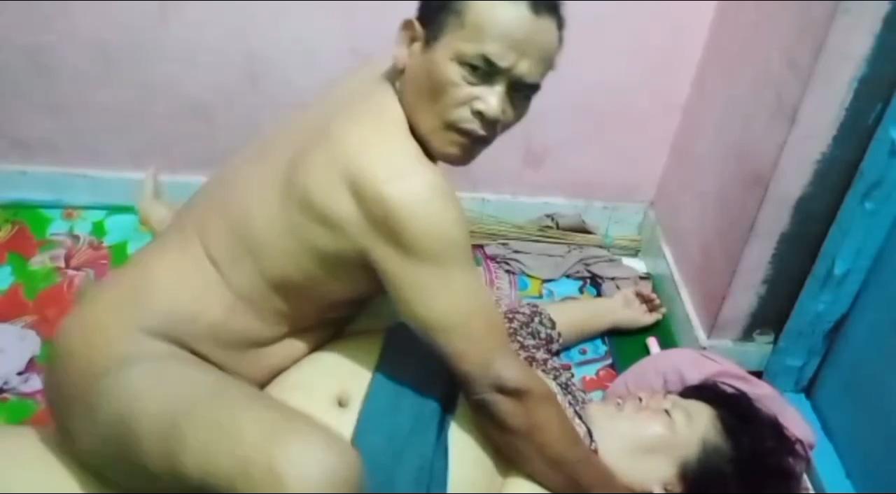 Mbah Maryono Ngentot Janda BBW Tobrut