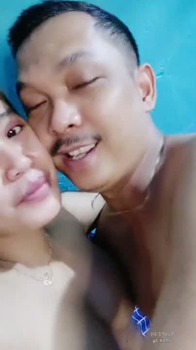 TIA dan Suami Live Ngewe Sama-sama Hyper Sex