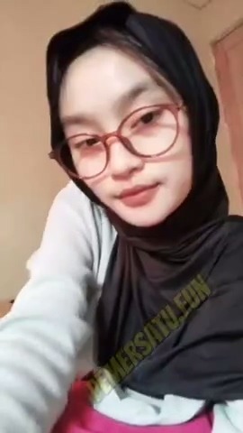 Cewek Hijab Hitam Tiktokers Binal